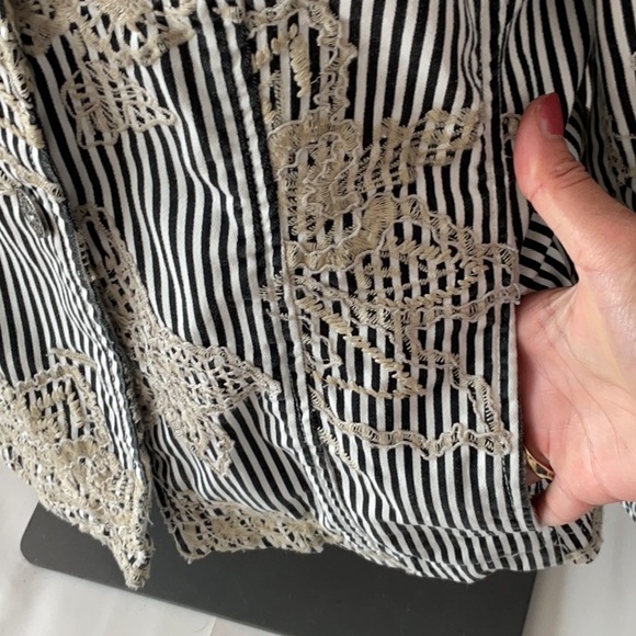 Striped Embroidered Jacket - Picture 6 of 11